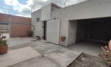 Casa en Venta con Local Comercial en El Chamizal, Pedro Escobedo, Querétaro.