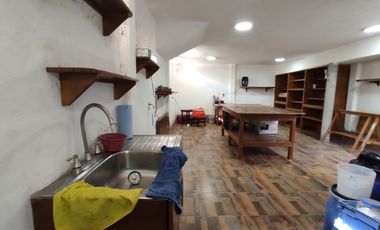 Casa en Venta con Local Comercial en El Chamizal, Pedro Escobedo, Querétaro.