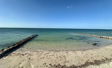 Casa frente al mar y con paneles solares en venta en Chelem, Progreso, Yucatán