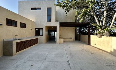 Casa frente al mar y con paneles solares en venta en Chelem, Progreso, Yucatán