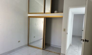 Casa en renta en Otay Universidad, una sola planta, 3 recámaras, 2 baños.