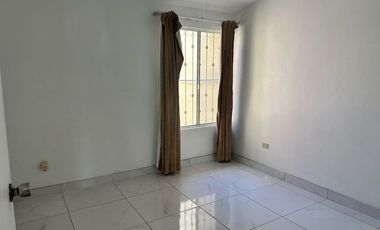 Casa en renta en Otay Universidad, una sola planta, 3 recámaras, 2 baños.
