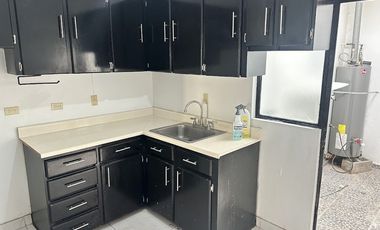 Casa en renta en Otay Universidad, una sola planta, 3 recámaras, 2 baños.
