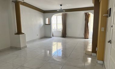 Casa en renta en Otay Universidad, una sola planta, 3 recámaras, 2 baños.