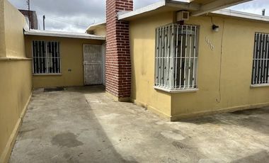 Casa en renta en Otay Universidad, una sola planta, 3 recámaras, 2 baños.