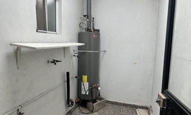 Casa en renta en Otay Universidad, una sola planta, 3 recámaras, 2 baños.