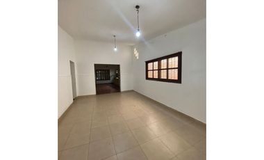 CASA  EN CALLE  1 Nº  168- Granadero Baigorria