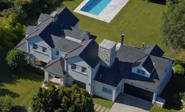 Increible casa en Barrio Rumenco