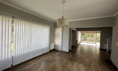 Increible casa en Barrio Rumenco