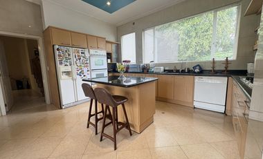 CASA EN VENTA O RENTA CUMBAYA URB. LUJO