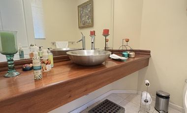 CASA EN VENTA O RENTA CUMBAYA URB. LUJO