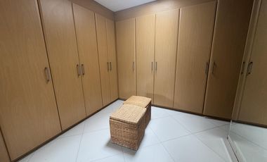 CASA EN VENTA O RENTA CUMBAYA URB. LUJO