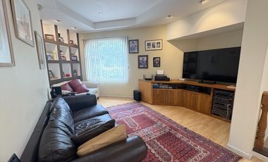 CASA EN VENTA O RENTA CUMBAYA URB. LUJO