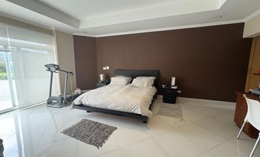 CASA EN VENTA O RENTA CUMBAYA URB. LUJO