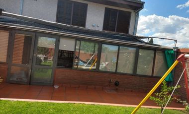 CHALET DE 6 AMBIENTES CON QUINCHO Y PISCINA EN COLINAS PERALTA RAMOS (APTO CREDITO)