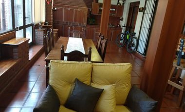 CHALET DE 6 AMBIENTES CON QUINCHO Y PISCINA EN COLINAS PERALTA RAMOS (APTO CREDITO)