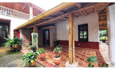 ref 990a vendo casa campestre yumbo parte alta peñas negras