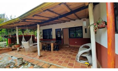 ref 990a vendo casa campestre yumbo parte alta peñas negras
