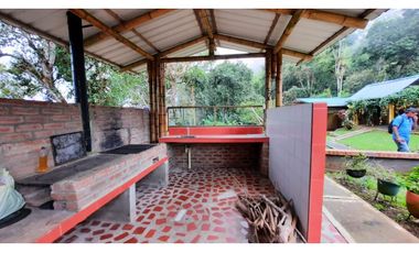 ref 990a vendo casa campestre yumbo parte alta peñas negras