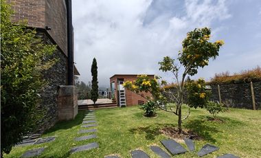 HERMOSA FINCA EN PARCELACION SANTA ELENA TOTALMENTE AMOBLADA