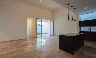 Cómoda y moderna casa de un piso en privada Tamora