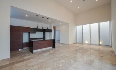 Cómoda y moderna casa de un piso en privada Tamora