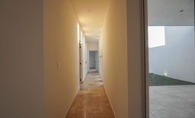 Cómoda y moderna casa de un piso en privada Tamora
