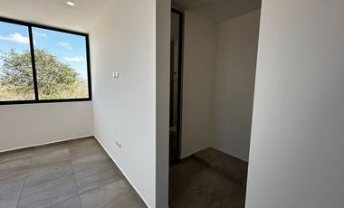 Casa en venta en privada Tamora