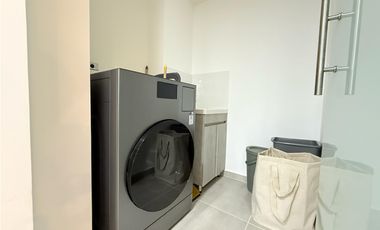 lujoso envigado 3 cuartos aire acondicionado pis alto