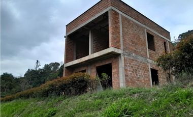 VENTA CASA Y LOTE EN NORTEAMERICA BELLO