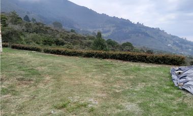 VENTA CASA Y LOTE EN NORTEAMERICA BELLO