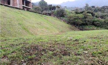 VENTA CASA Y LOTE EN NORTEAMERICA BELLO