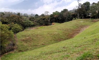 VENTA CASA Y LOTE EN NORTEAMERICA BELLO