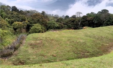 VENTA CASA Y LOTE EN NORTEAMERICA BELLO