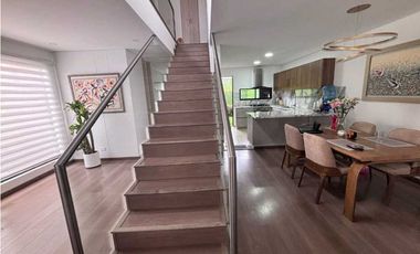 Hermosa casa para venta en Cota