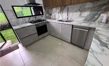 Hermosa casa para venta en Cota