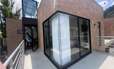 Hermosa casa para venta en Cota