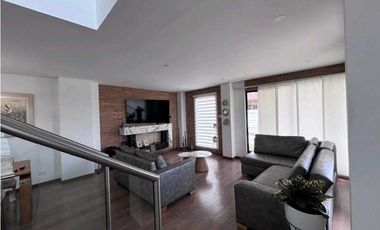 Hermosa casa para venta en Cota