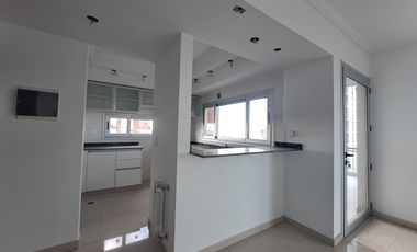 Departamento piso de tres ambientes a la venta en Quilmes