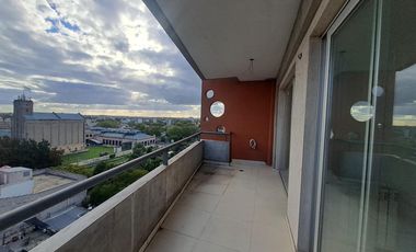 Departamento piso de tres ambientes a la venta en Quilmes