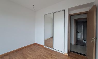 Departamento piso de tres ambientes a la venta en Quilmes