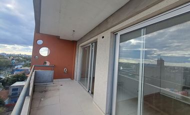 Departamento piso de tres ambientes a la venta en Quilmes