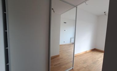 Departamento piso de tres ambientes a la venta en Quilmes