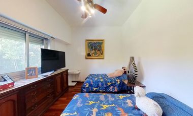 CASA CON JARDÍN Y PILETA VICENTE LOPEZ