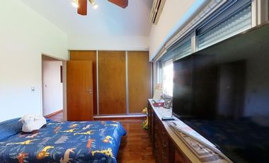 CASA CON JARDÍN Y PILETA VICENTE LOPEZ