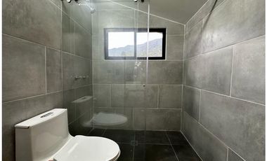 EN VENTA CASA CAMPESTRE EN CALDAS VEREDA LA MIEL (PR)