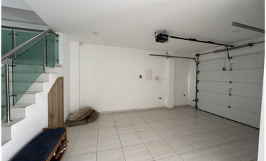 SE VENDE CASA DE DOS NIVELES EN BARRIO MONTEVERDE DE MONTERIA