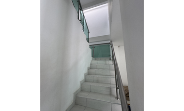 SE VENDE CASA DE DOS NIVELES EN BARRIO MONTEVERDE DE MONTERIA