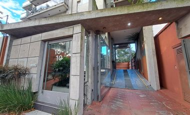 Departamento piso de tres ambientes a la venta en Quilmes
