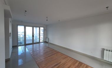 Departamento piso de tres ambientes a la venta en Quilmes